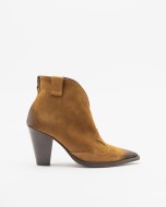  Camel