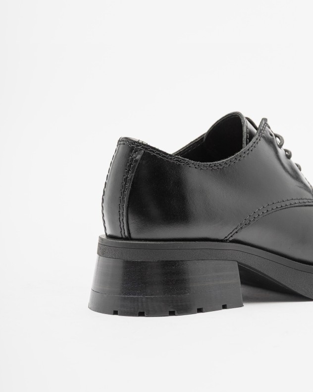 Schuhe E8 by Miista