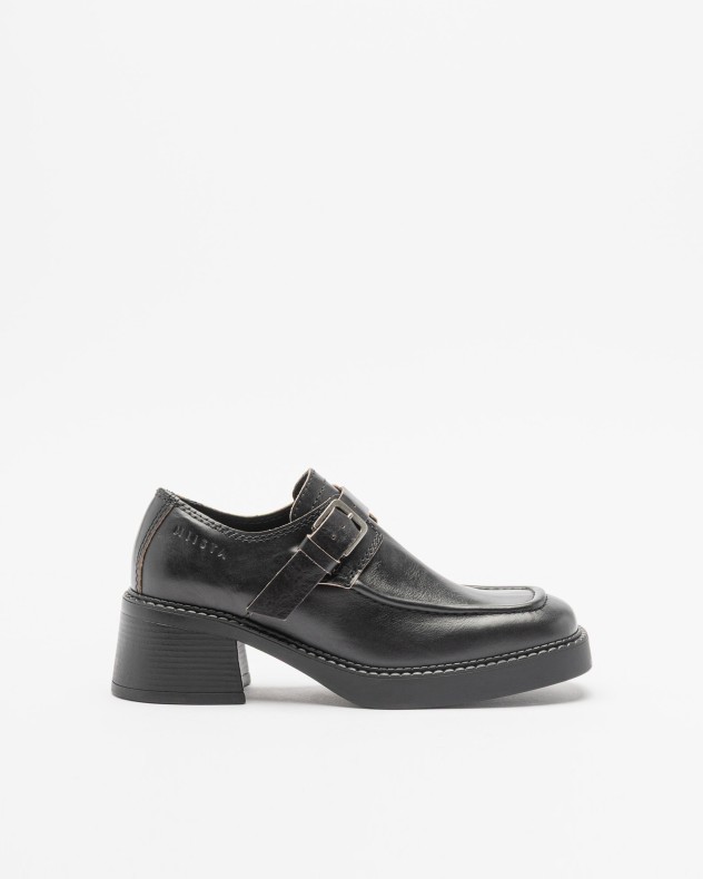Sapatos E8 by Miista