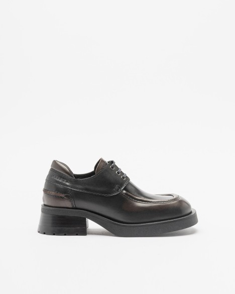 Sapatos E8 by Miista