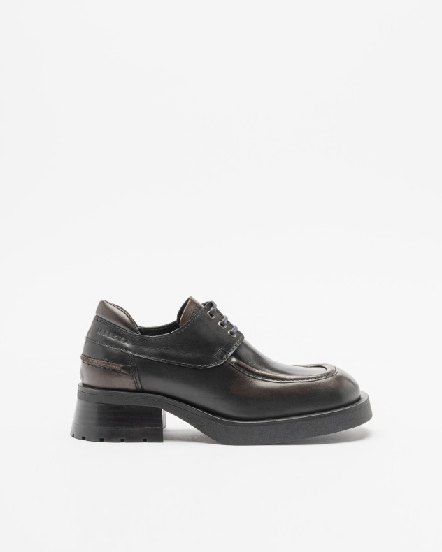 Sapatos E8 by Miista