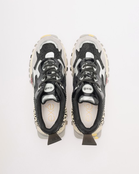 Sneakers Sneakers