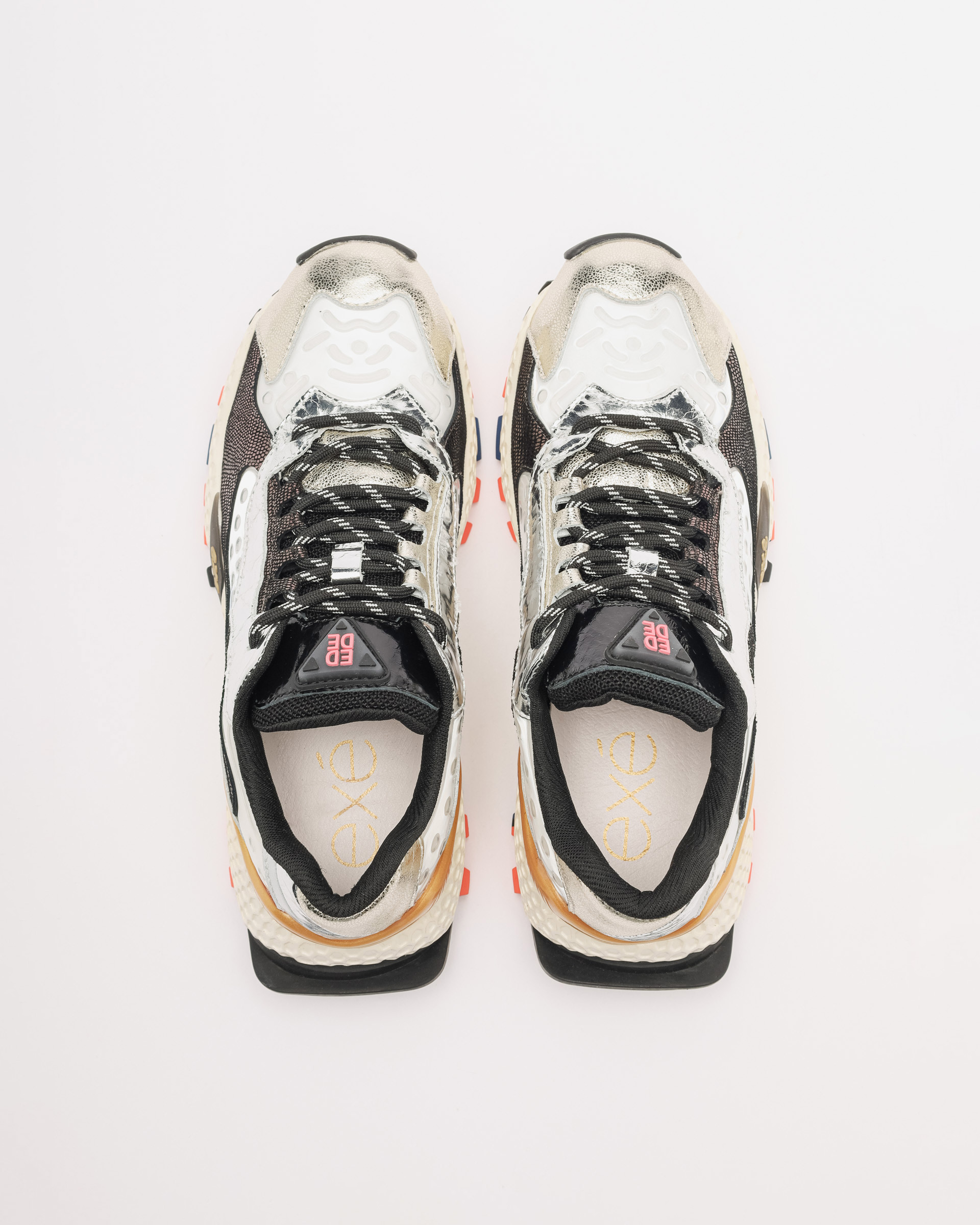 Exé Sneakers