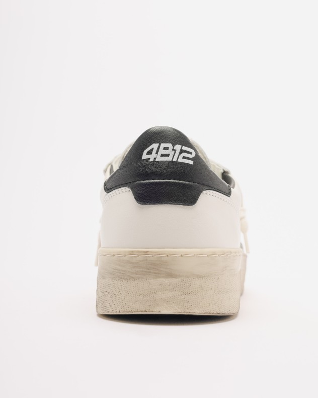 4B12 Sneakers