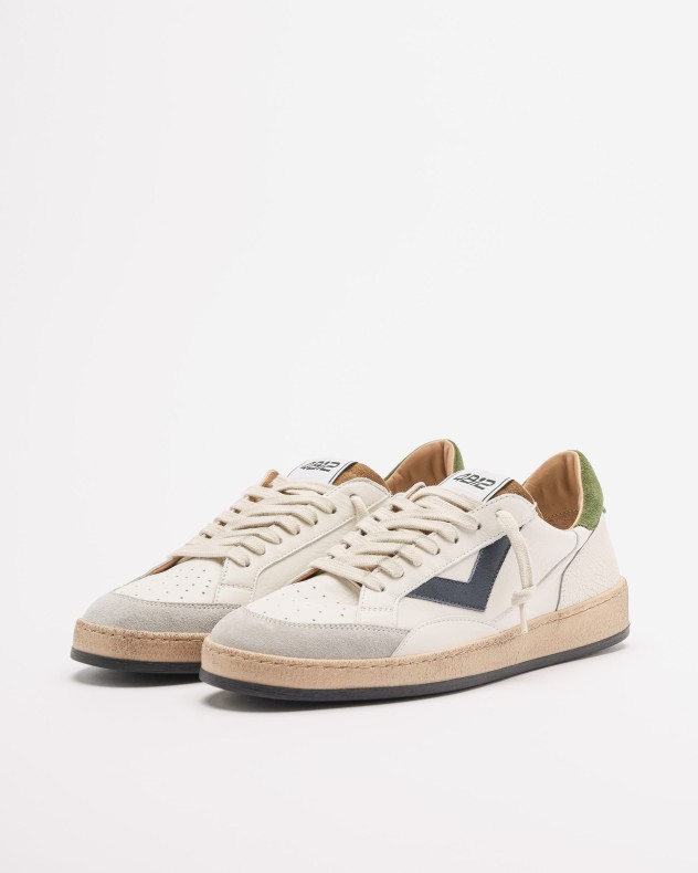 Witte sportschoenen 4B12