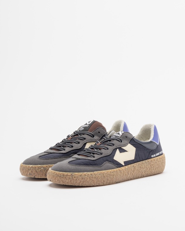 Sneakers ID.Eight