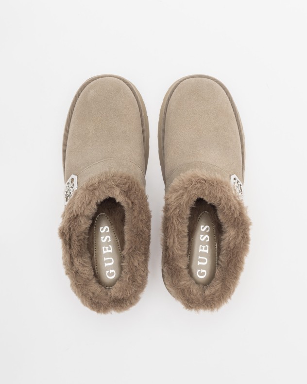 Guess Slide sandals