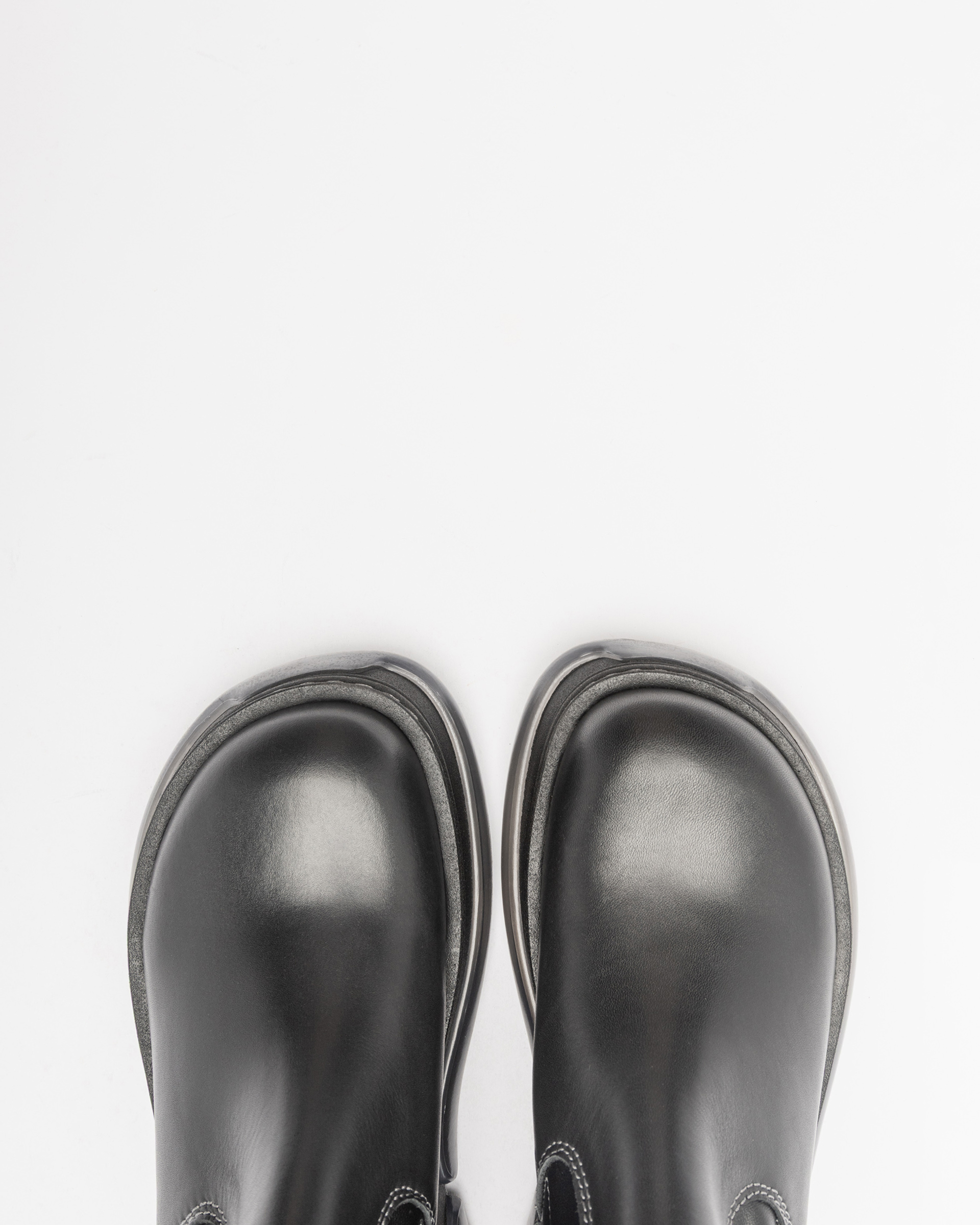 E8 by Miista Platform boots