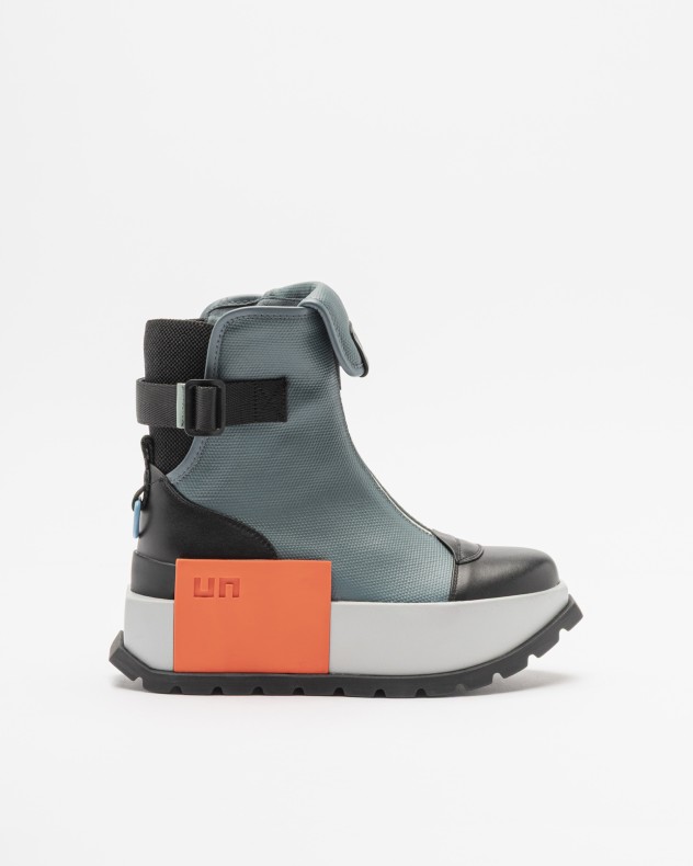 Stiefel United Nude