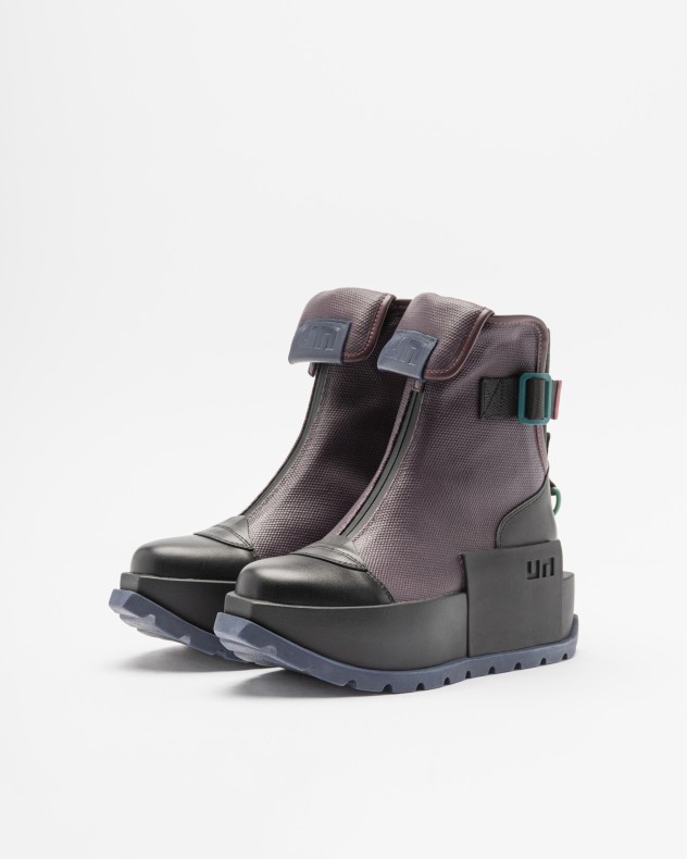 Stiefel United Nude