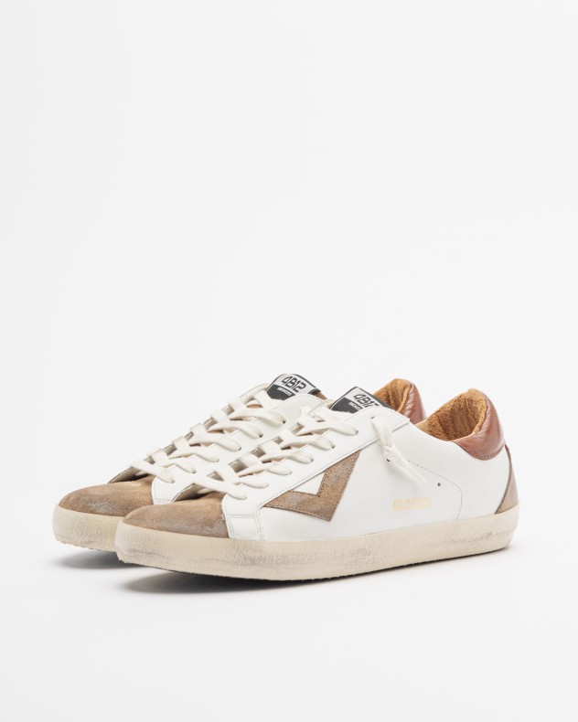 Witte sportschoenen 4B12