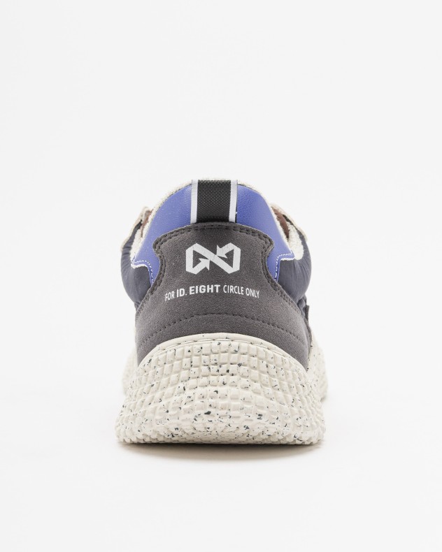 ID.Eight Sneakers