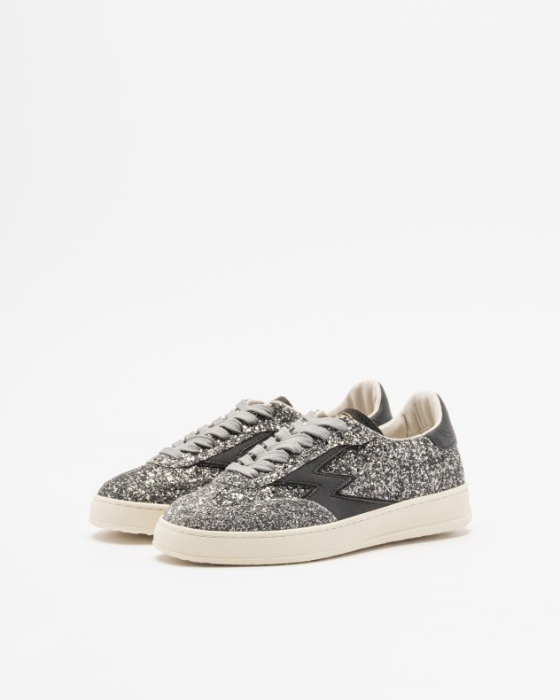 Moa Sneakers