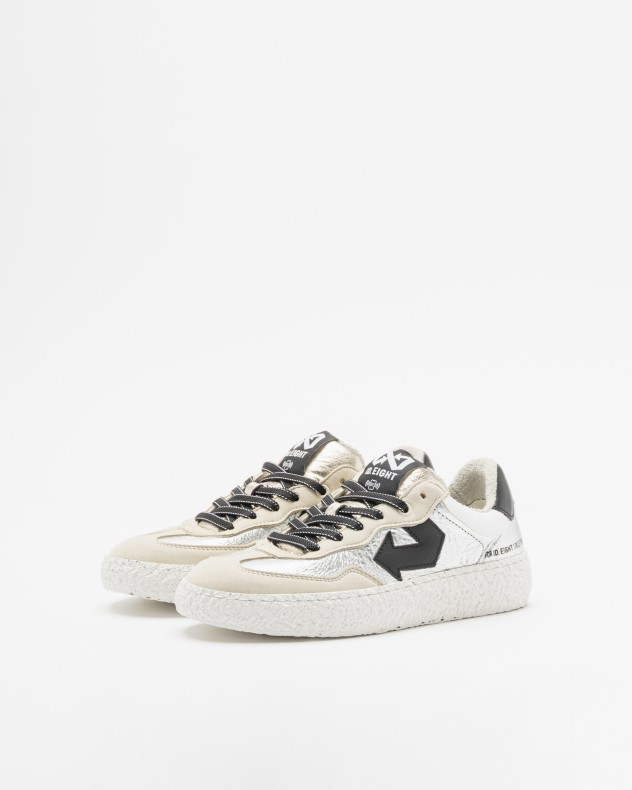ID.Eight Sneakers