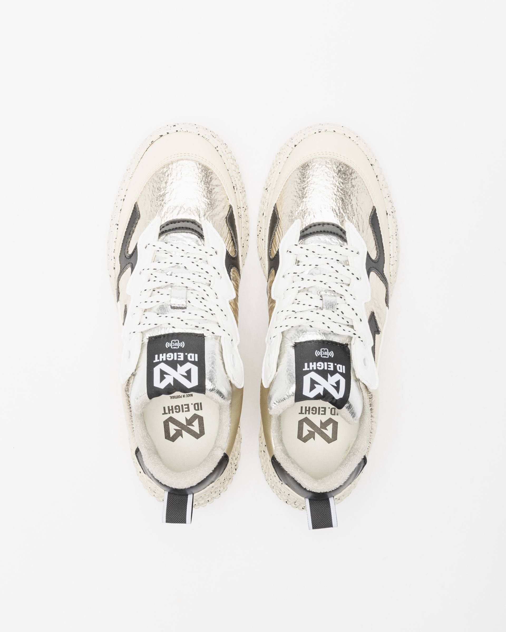 ID.Eight Sneakers