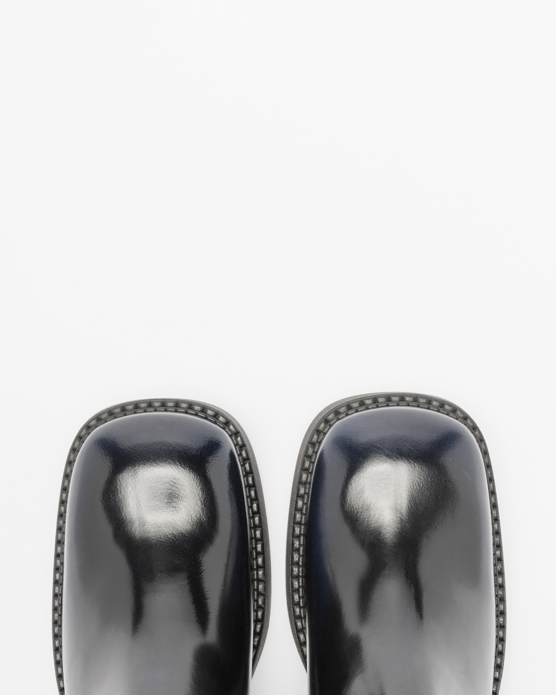 E8 by Miista Chelsea boots