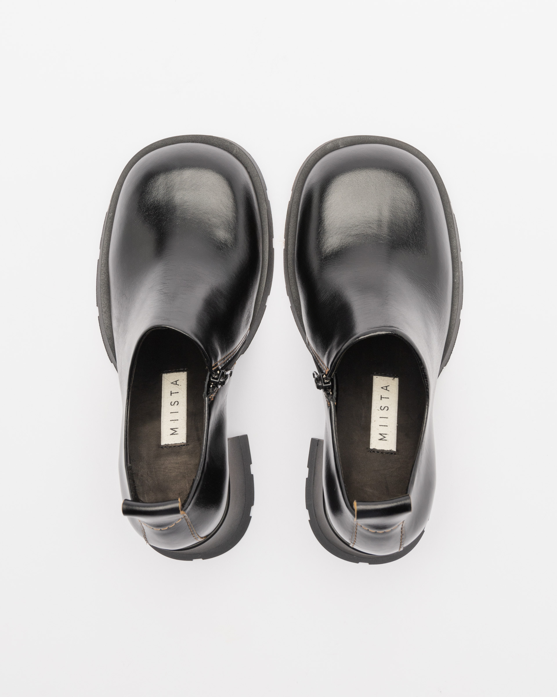 Chaussures E8 by Miista