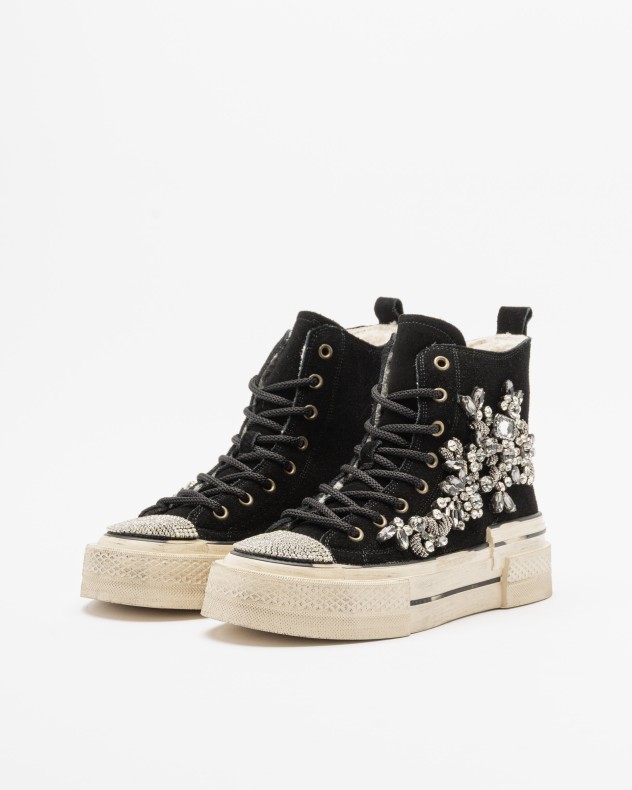 High-Top-Sneaker Nan-Ku Couture