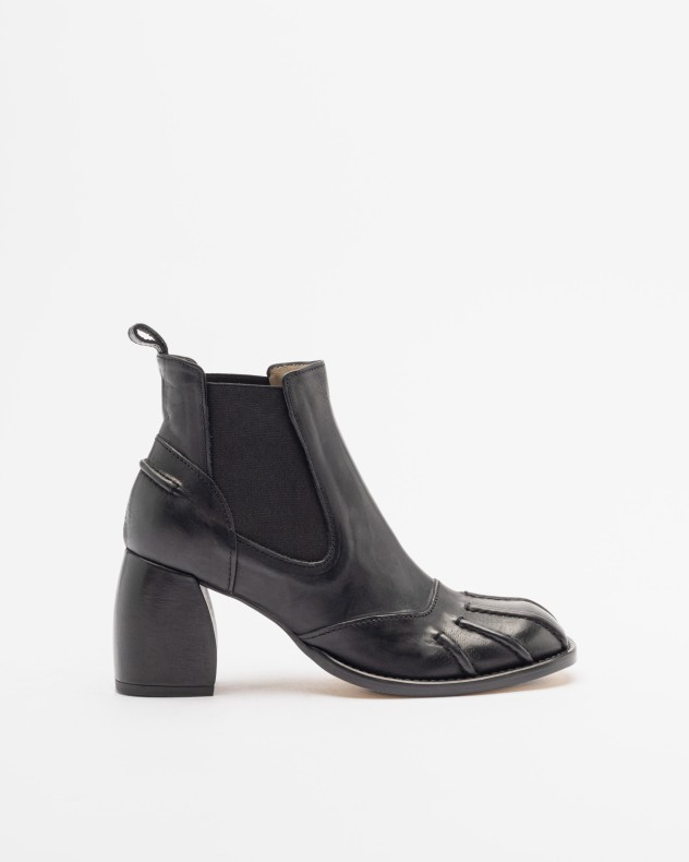 MLO Ankle Boots