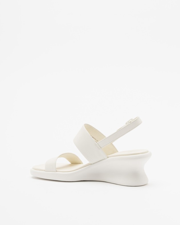 Sand�lias de cunha Camper