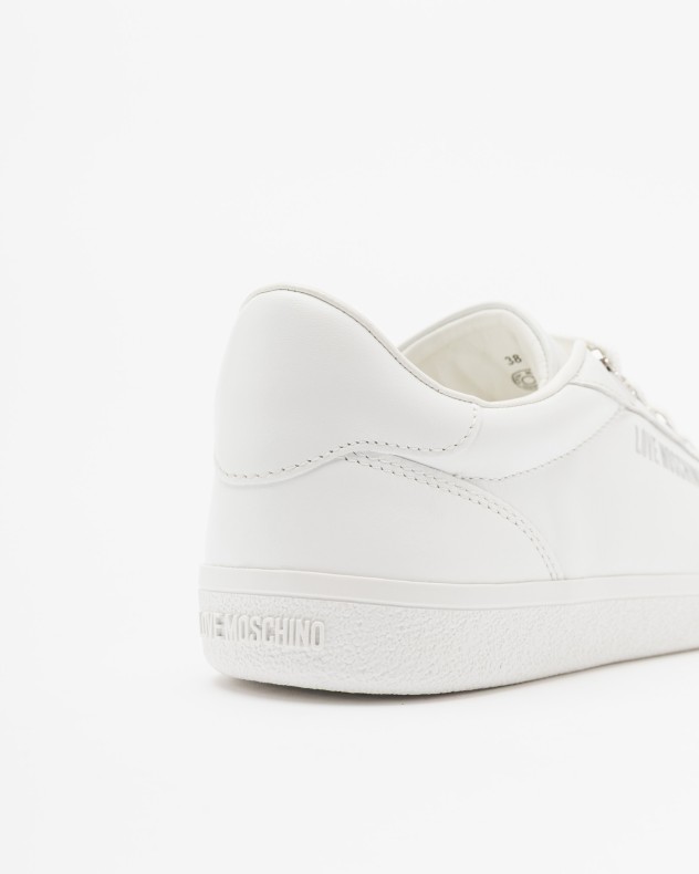 Baskets Love Moschino
