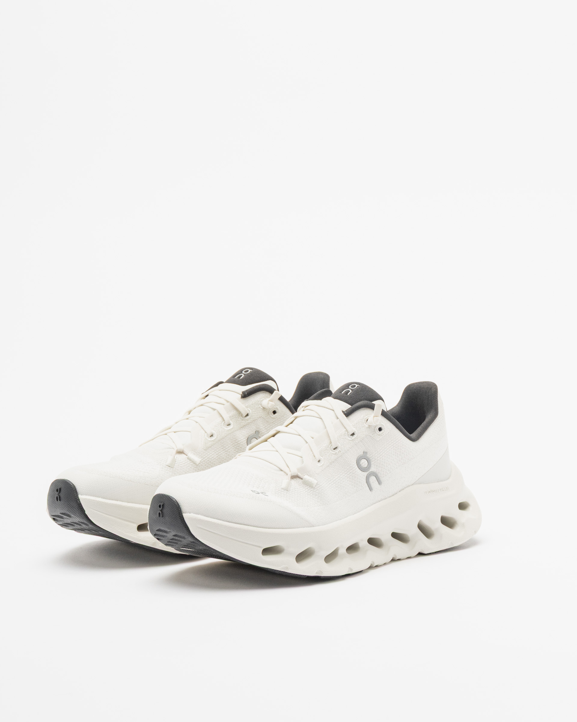 Baskettes blanches On Running