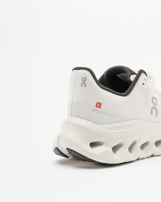 Sapatilhas brancas On Running