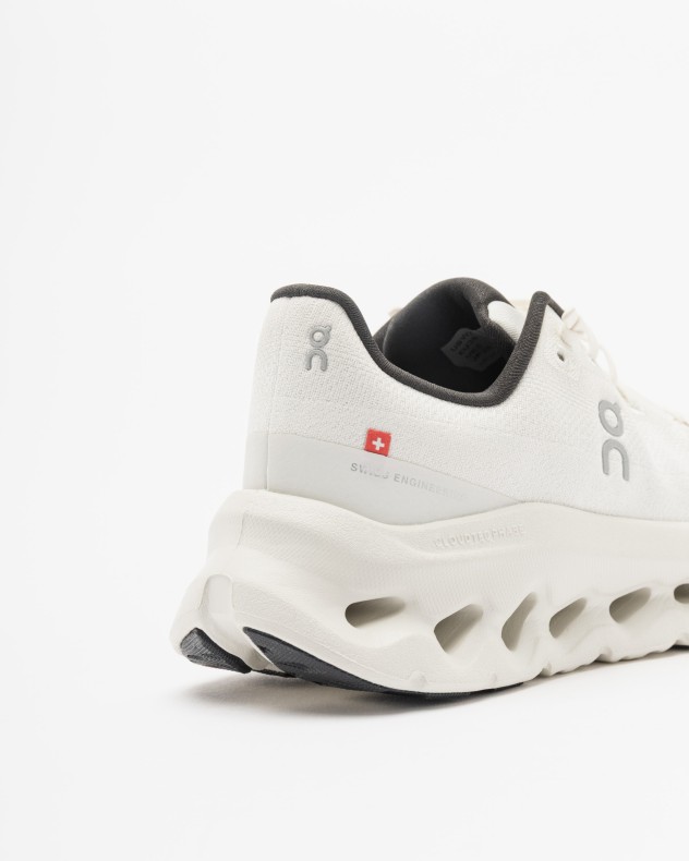 Baskettes blanches On Running