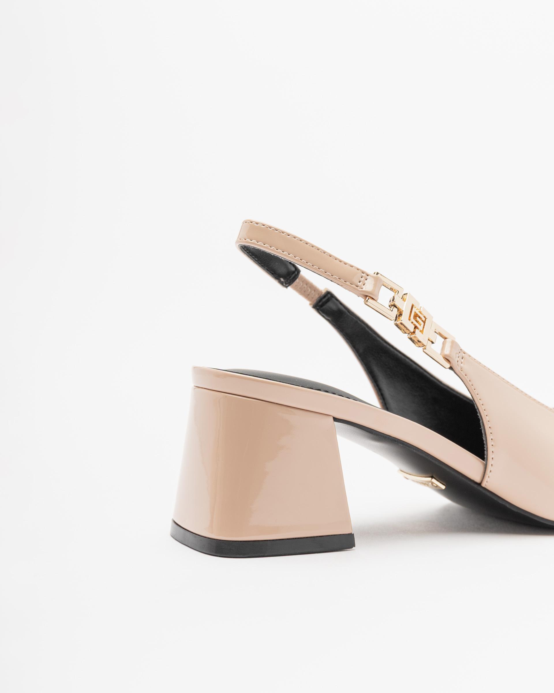 Sapato aberto atrás Guess