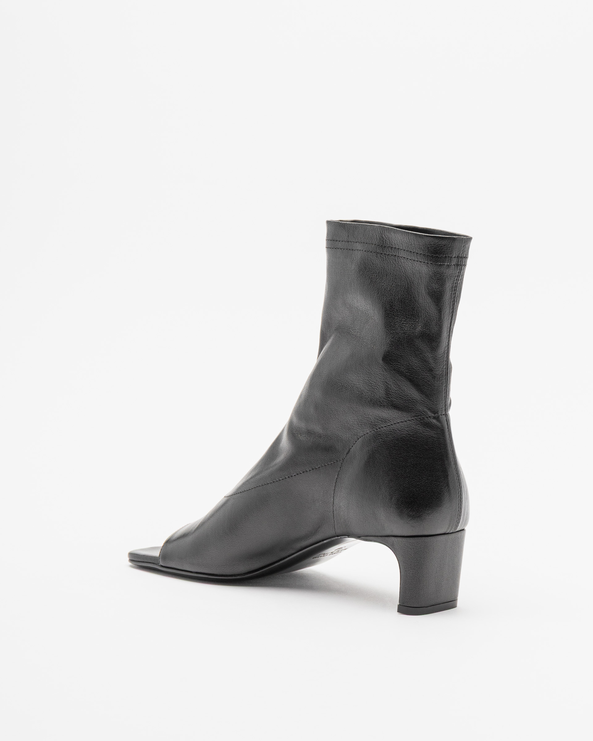 Enkellaarzen Elena Iachi