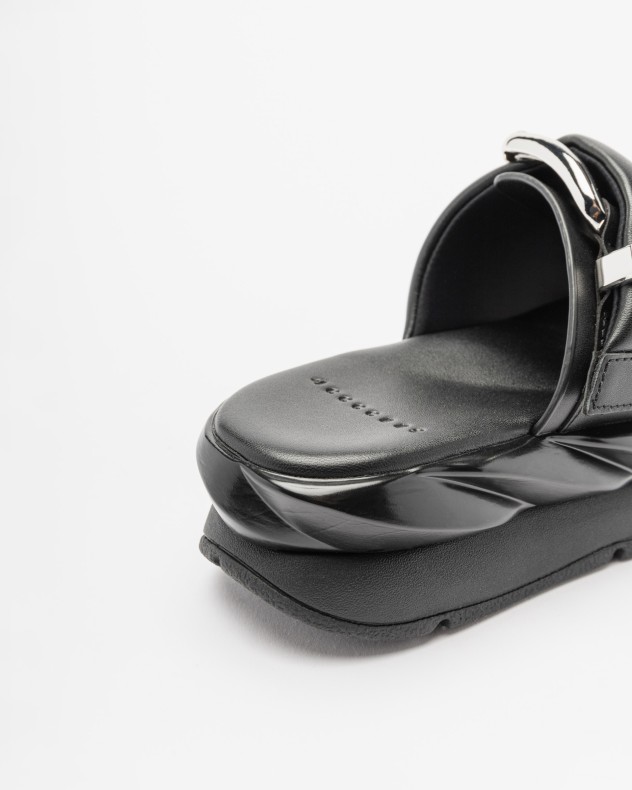 Tongs � plateforme 4ccccees