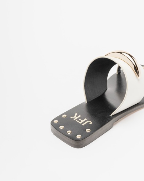 Sand�lias rasas JFK