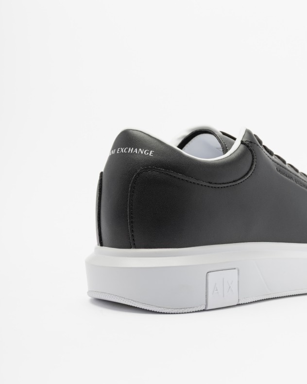 Baskettes blanches Armani Exchange