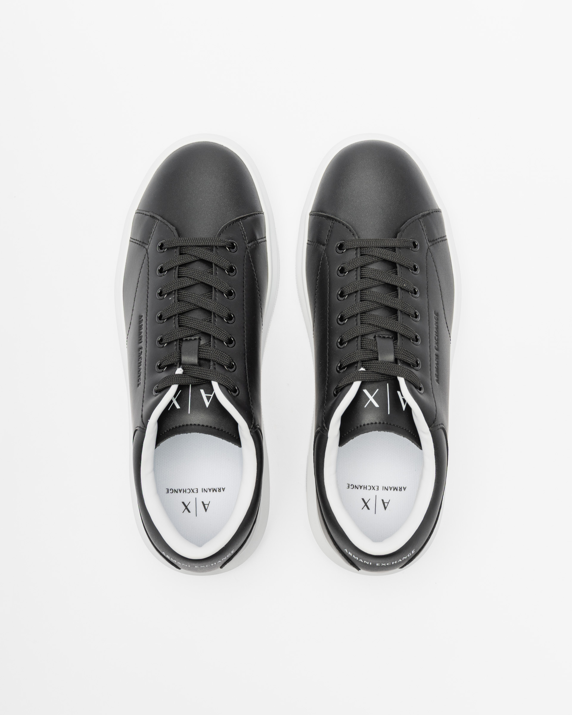 Baskettes blanches Armani Exchange