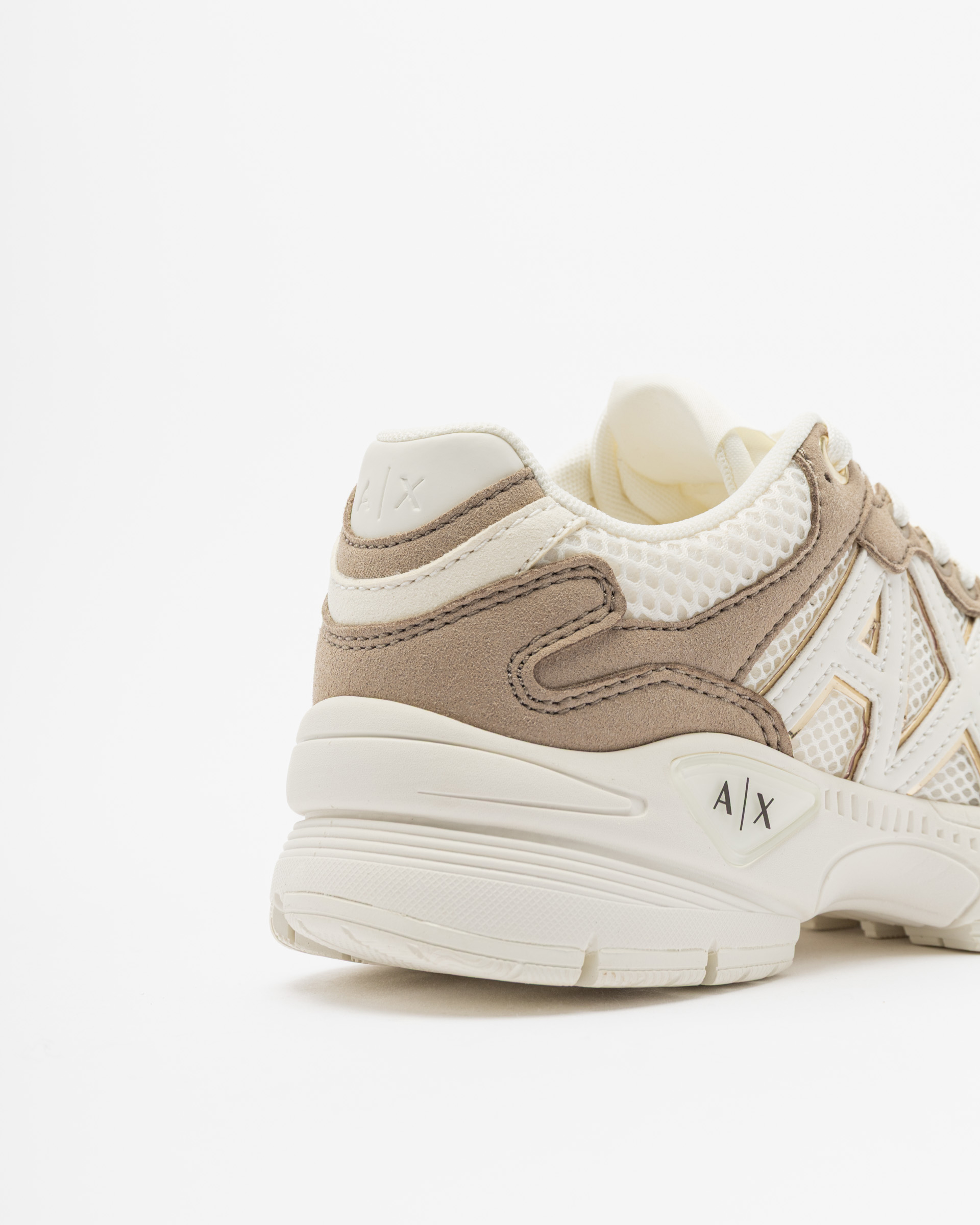 Baskettes blanches Armani Exchange