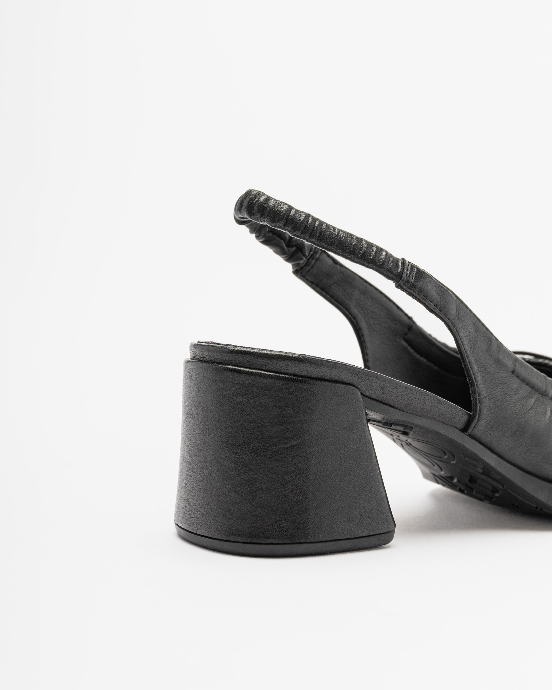 Sapato aberto atrás Camper