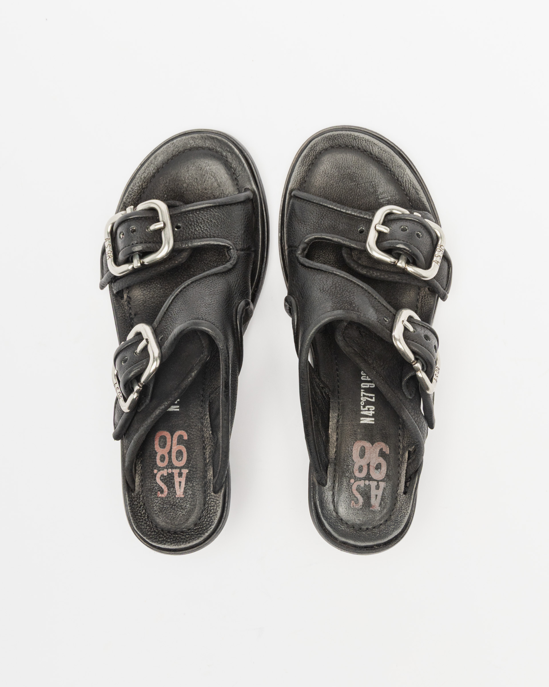 Socas com fivela e salto bloco A.S.98