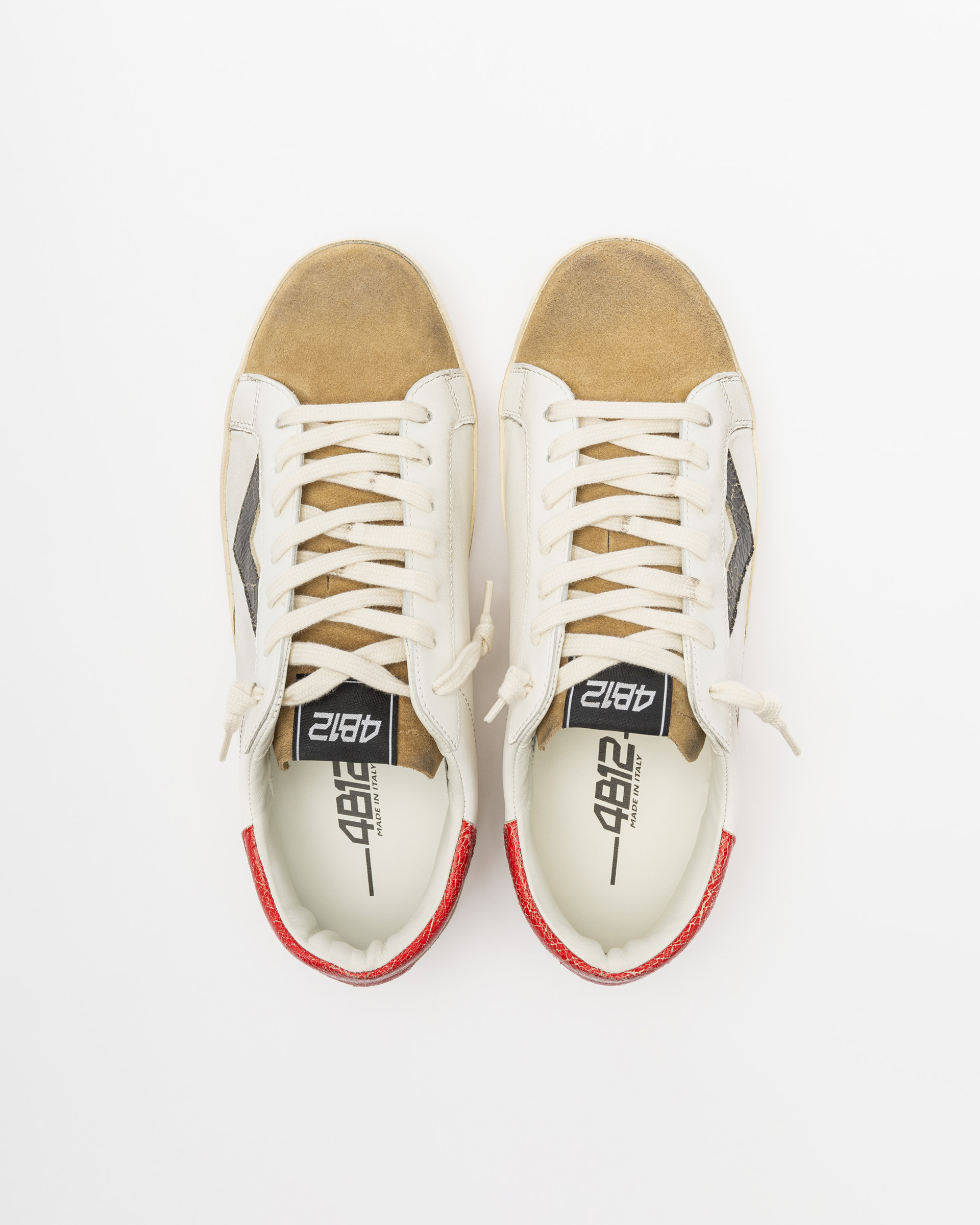 Weiße Sneakers 4B12