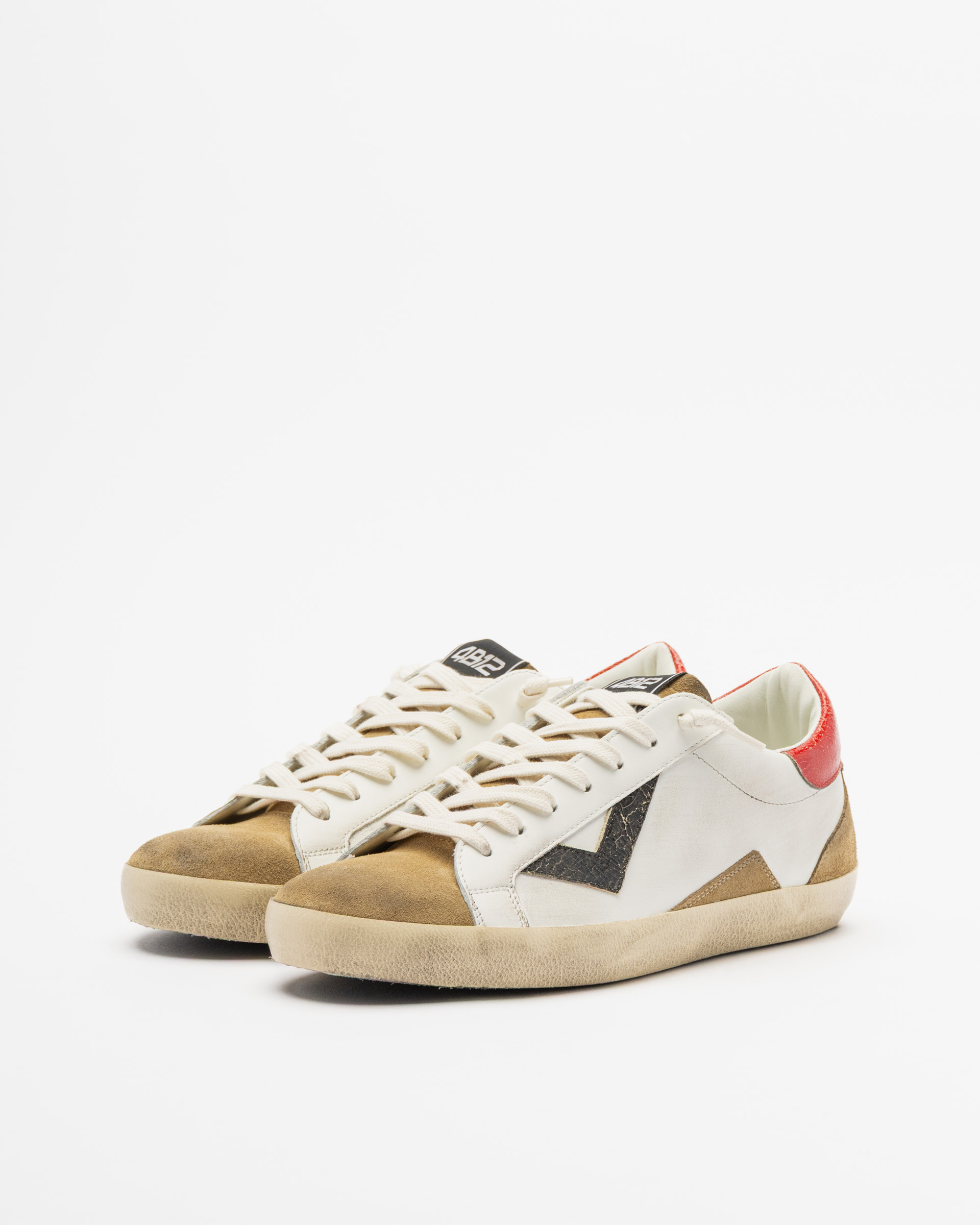 Weiße Sneakers 4B12