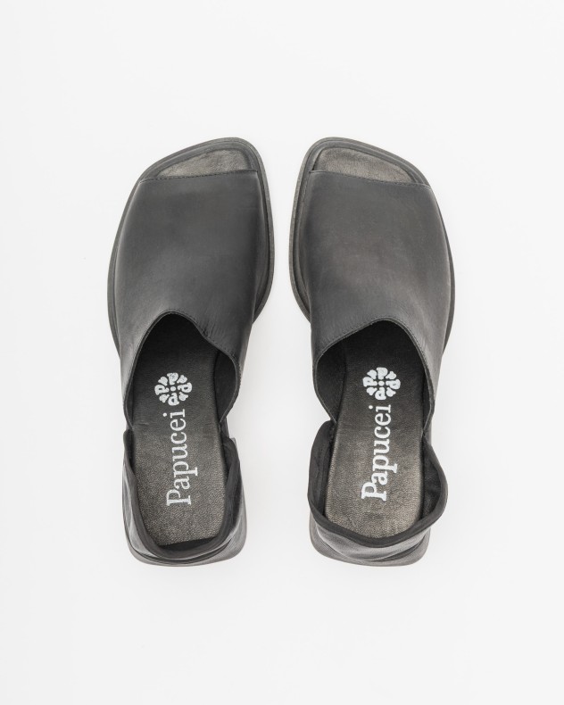 Zuecos Papucei