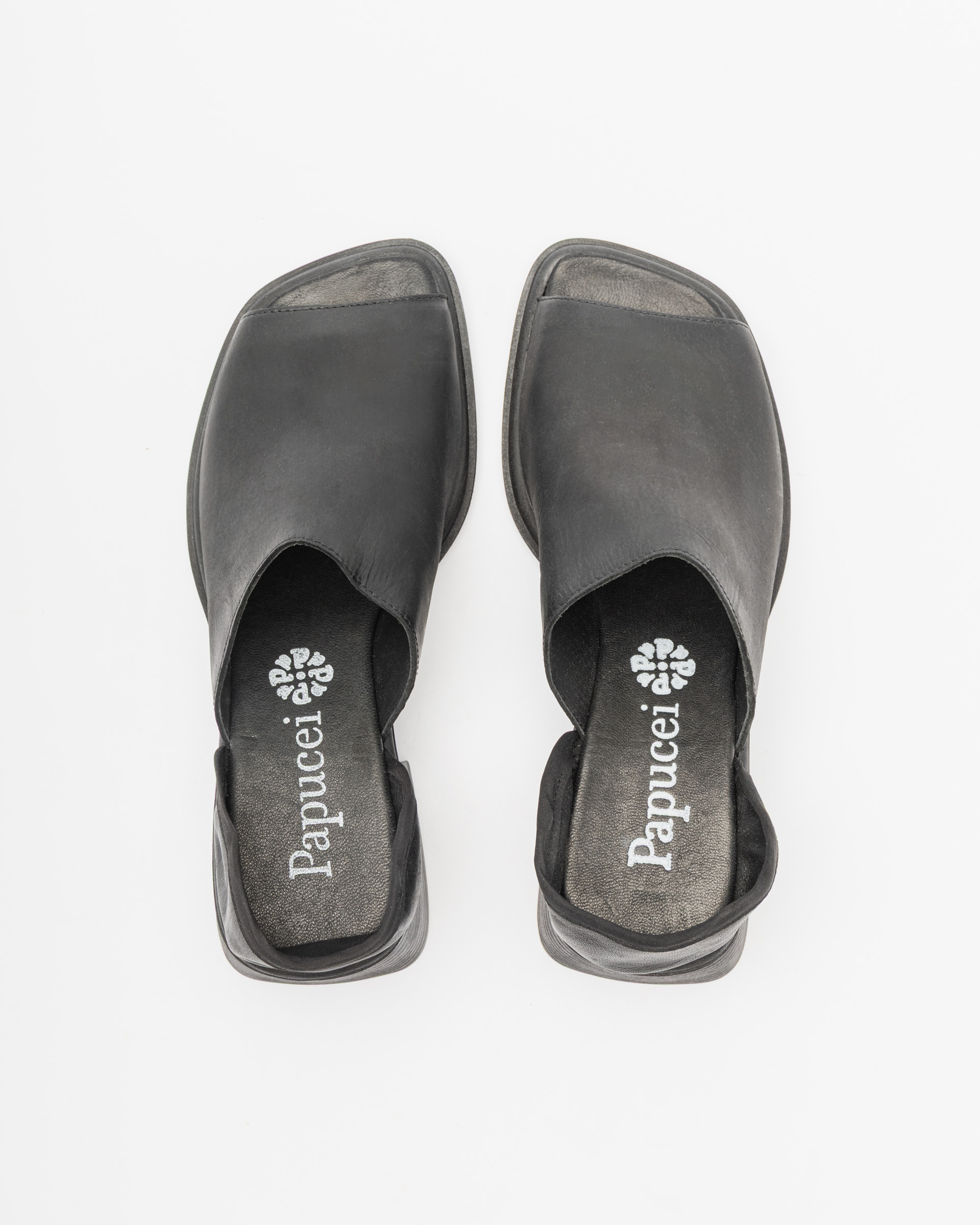 Zuecos Papucei