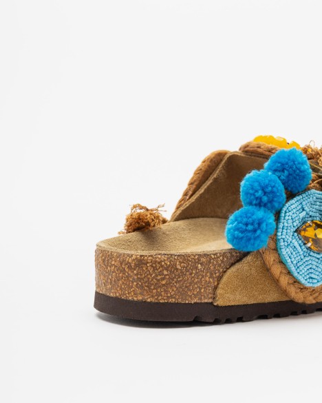 Nan-Ku Couture Flat sandals