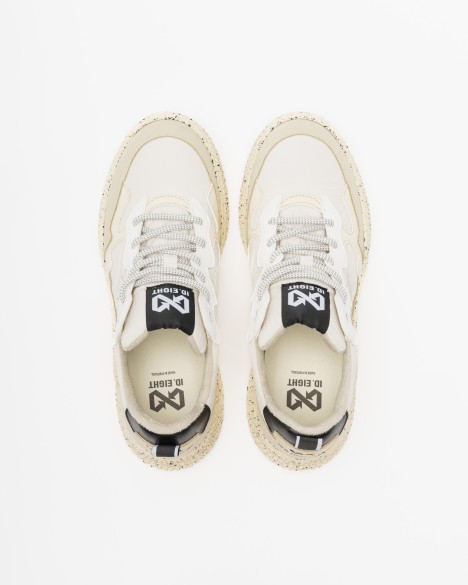 Witte sportschoenen ID.Eight