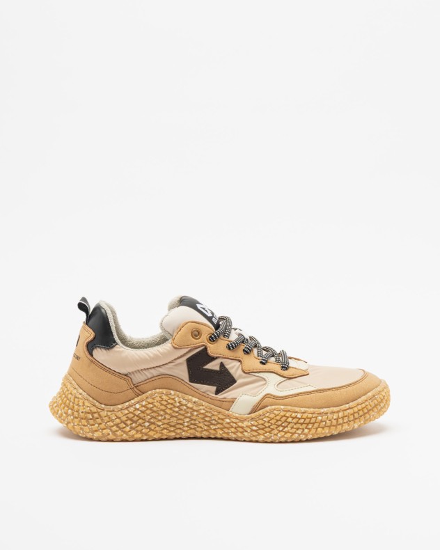 ID.Eight Sneakers