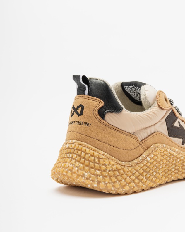 ID.Eight Sneakers