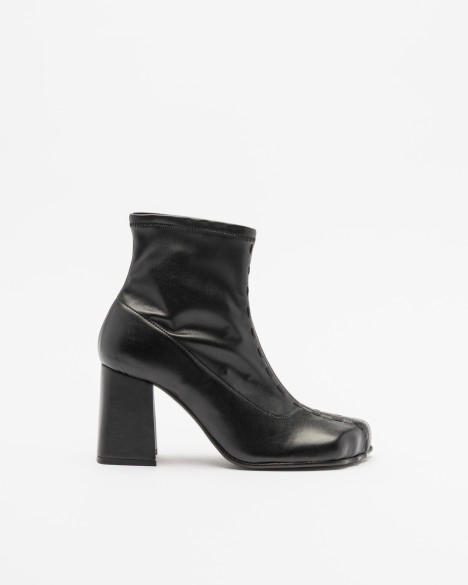 The Lab.yrinth Ankle Boots