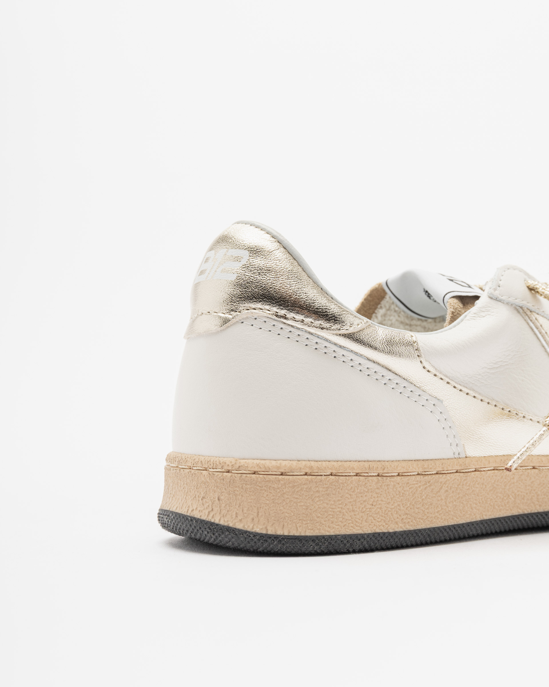 4B12 Sneakers