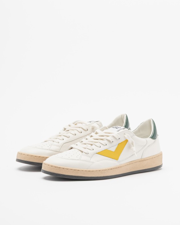 4B12 Sneakers