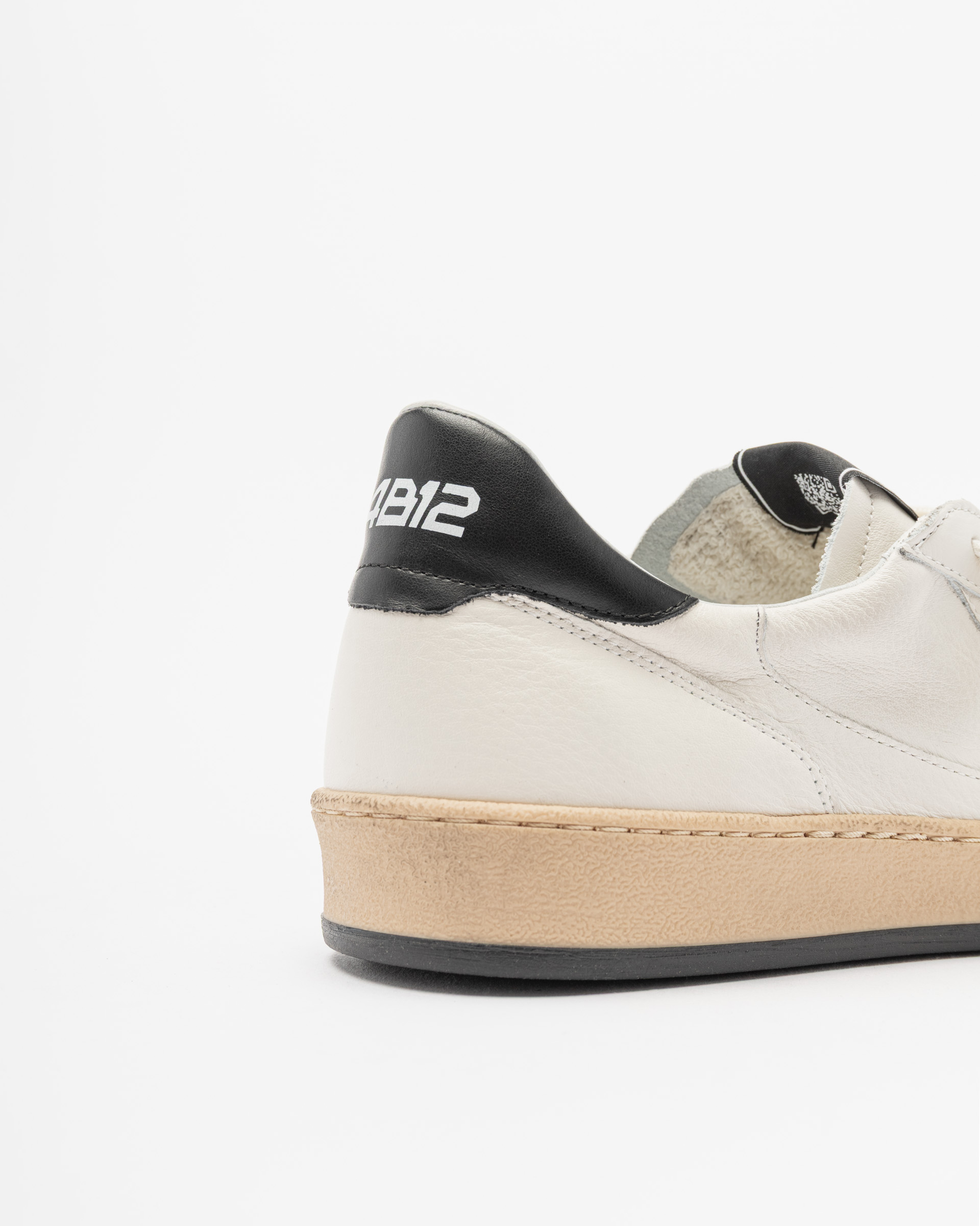4B12 Sneakers
