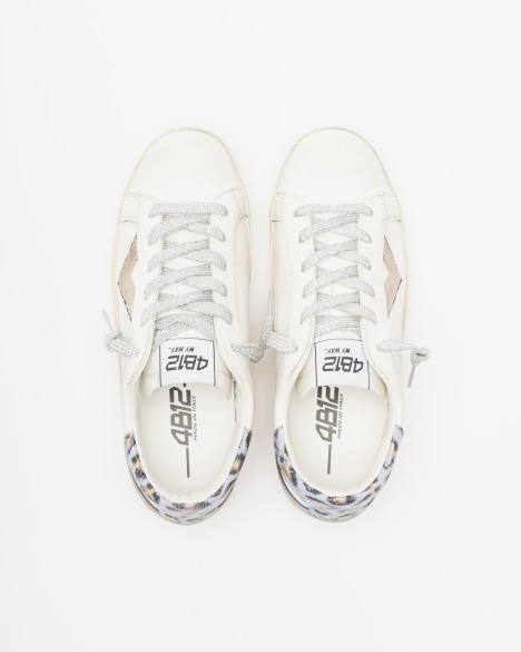 Witte sportschoenen 4B12